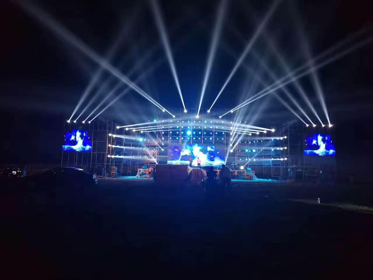 outdoor stage